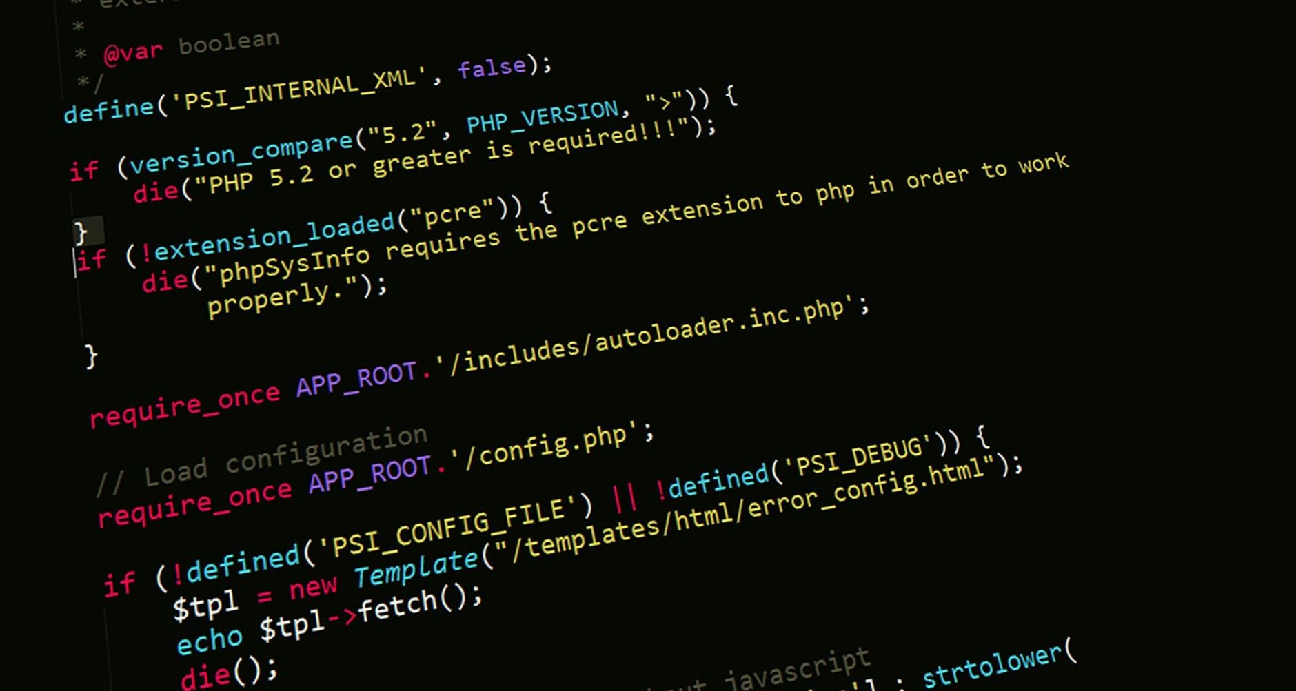Zbliżenie ekranu komputera z kodem PHP ilustrującym wzorzec MVC