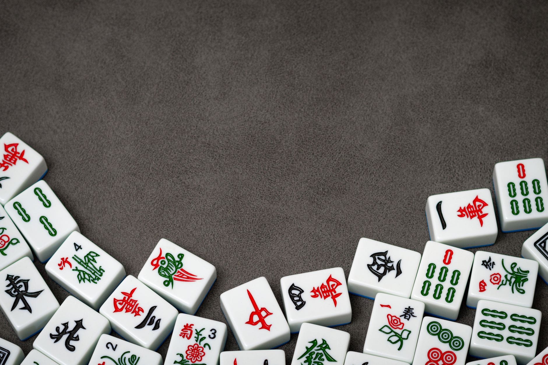 Hongkong po godzinach pracy: mahjong, nocne przekąski i zaułki, gdzie toczy się prawdziwe życie miasta